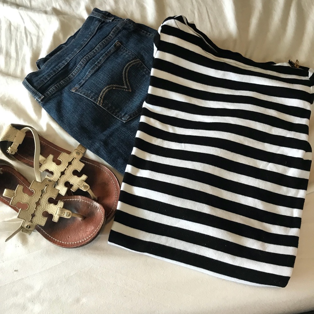 Ralph Lauren 3/4 Sleeve boat neck top.